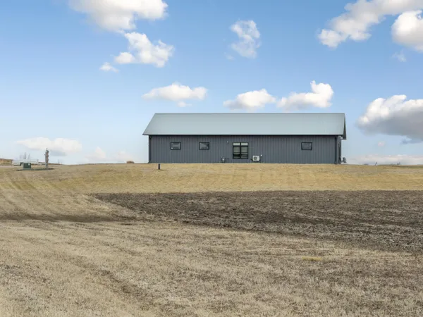 $675,000 | 17742 280th Avenue, New Richland, MN 56072