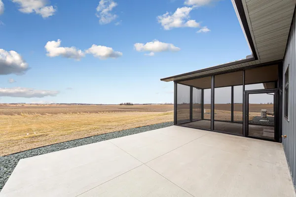 $675,000 | 17742 280th Avenue, New Richland, MN 56072