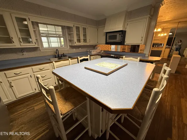 $685,000 | 714 Joiner Hollow Road, Rockwood, TN 37854