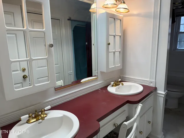 $685,000 | 714 Joiner Hollow Road, Rockwood, TN 37854