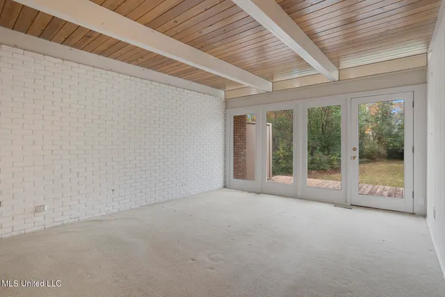 $289,000 | 1972 Aztec Drive, Jackson, MS 39211