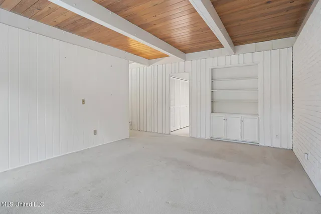 $289,000 | 1972 Aztec Drive, Jackson, MS 39211