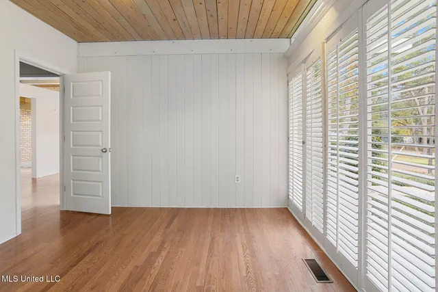 $289,000 | 1972 Aztec Drive, Jackson, MS 39211