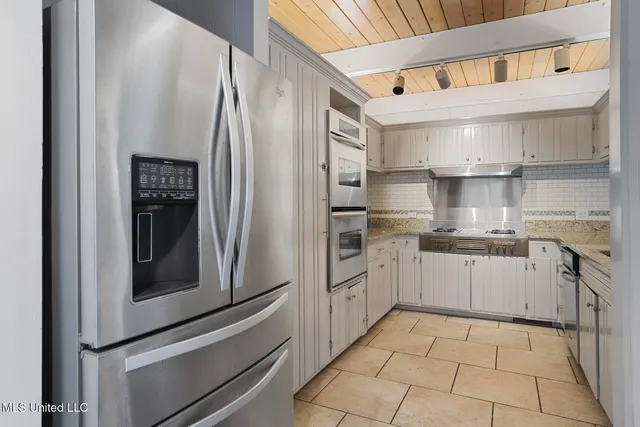 $289,000 | 1972 Aztec Drive, Jackson, MS 39211