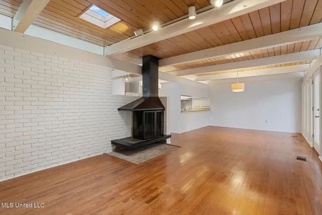 $289,000 | 1972 Aztec Drive, Jackson, MS 39211