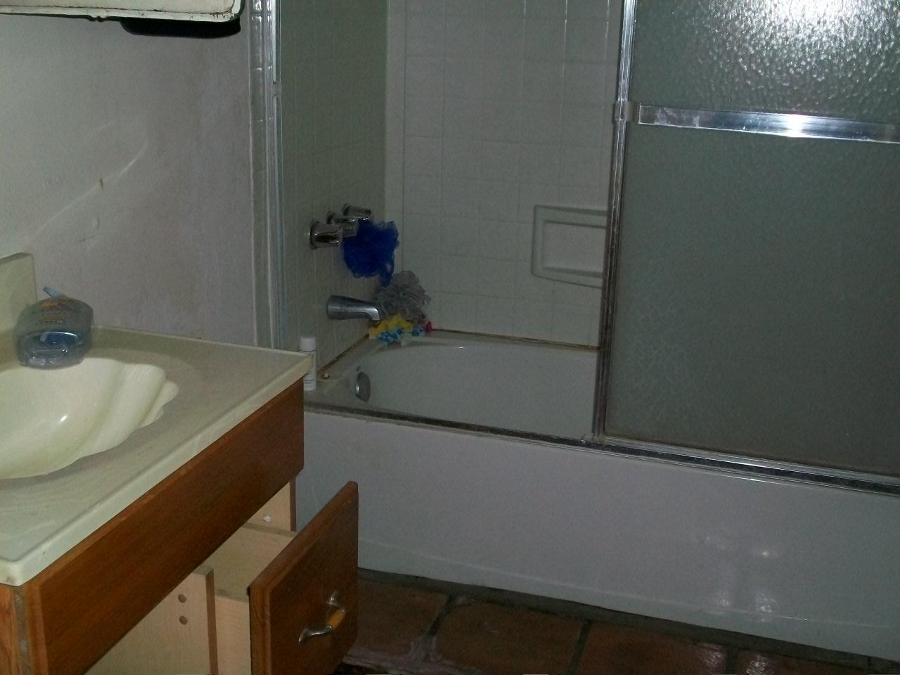 6021 West Osborn Road Phoenix, AZ 85033 - Photo 3 of 5 bath