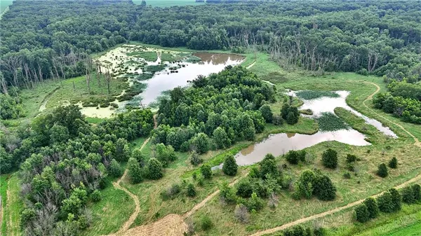 24 Hwy Highway, Keytesville, MO 65261