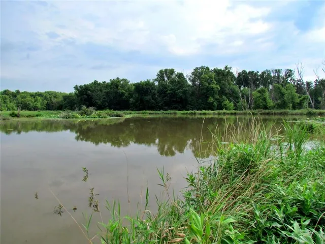 $575,000 | 24 Hwy Highway, Keytesville, MO 65261