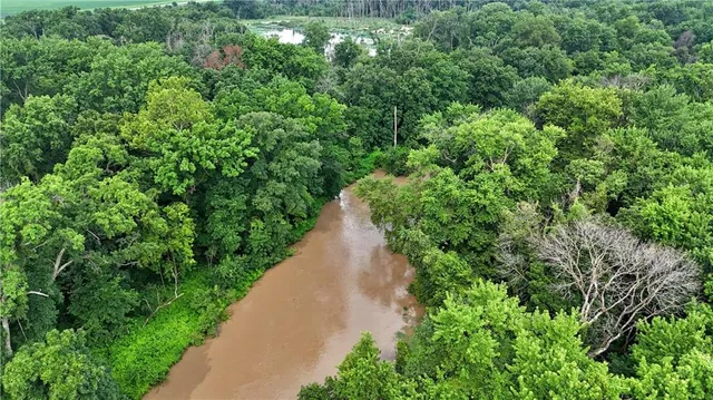 $575,000 | 24 Hwy Highway, Keytesville, MO 65261