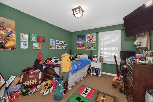 $260,000 | 503 Evergreen Place, Rensselaer, NY 12144