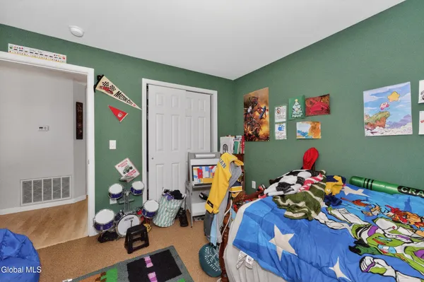 $260,000 | 503 Evergreen Place, Rensselaer, NY 12144