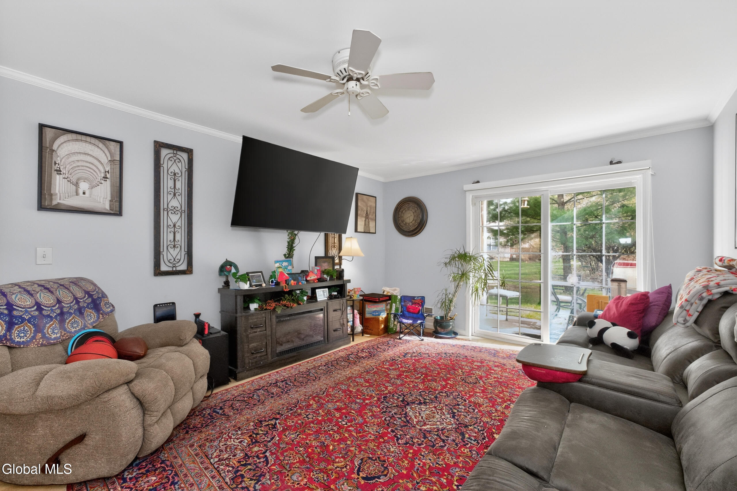 503 Evergreen Place Rensselaer, NY 12144 - Photo 4 of 26 3 Livingroom 3