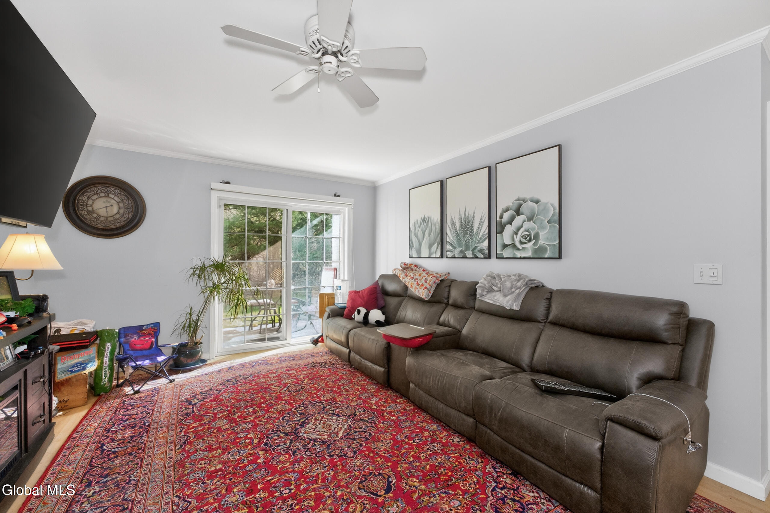 503 Evergreen Place Rensselaer, NY 12144 - Photo 5 of 26 3 Livingroom 2