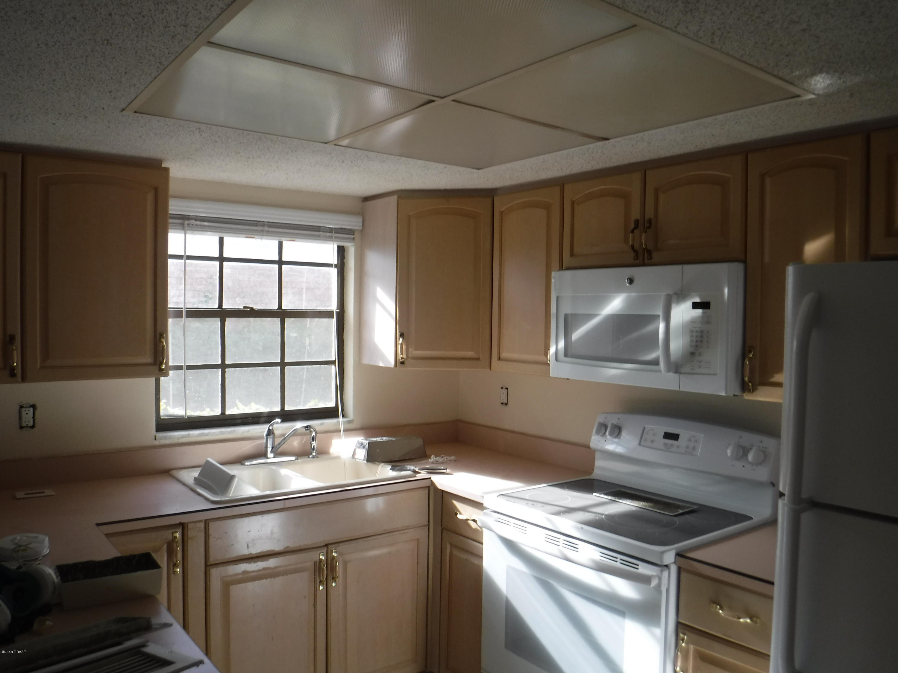 1743 Jacobs Road South Daytona, FL 32119 - Photo 4 of 22 DSCF0009
