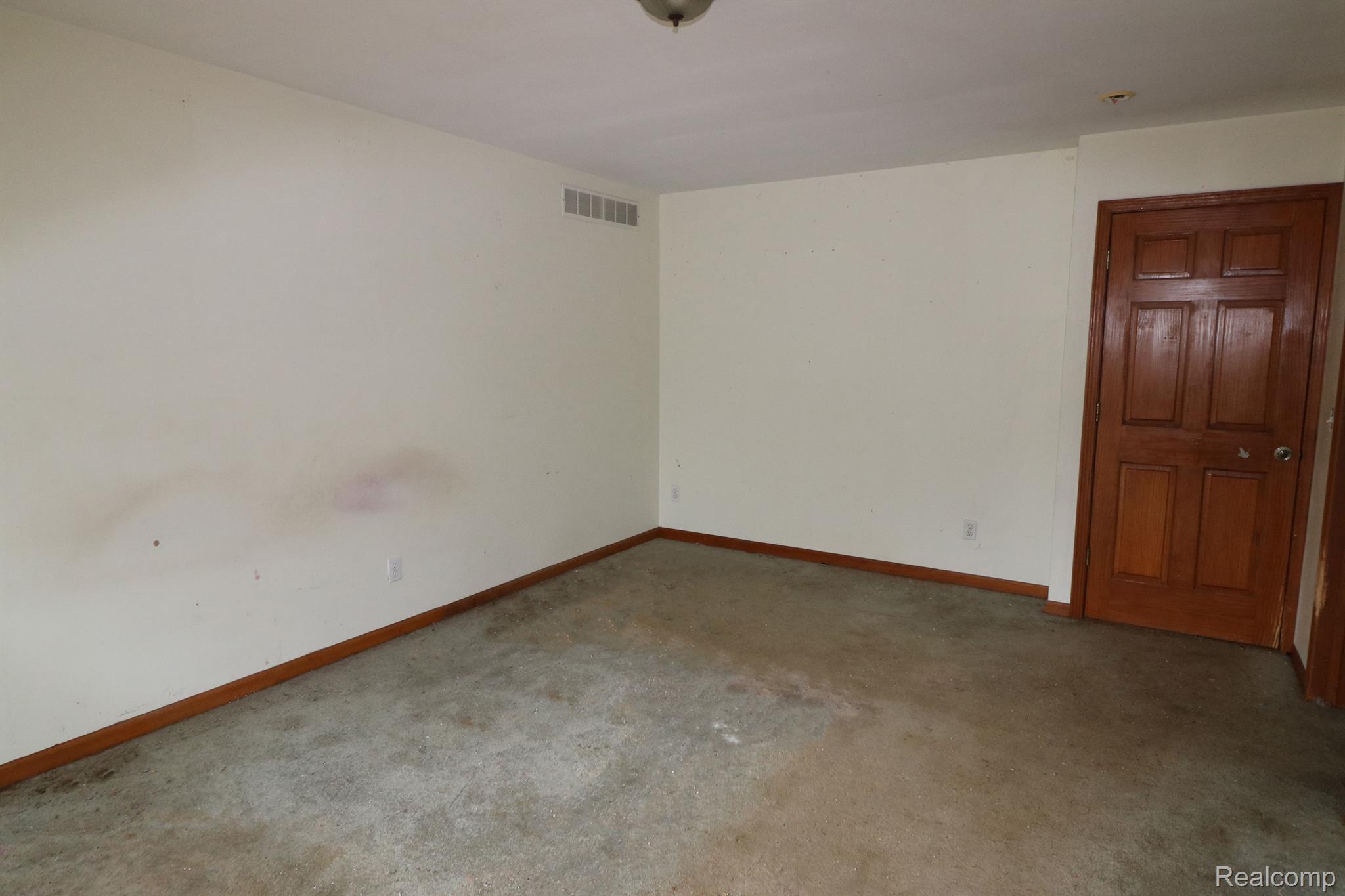 1891 West Cohoctah Road Howell, MI 48855 - Photo 15 of 23 Gallery Image 15