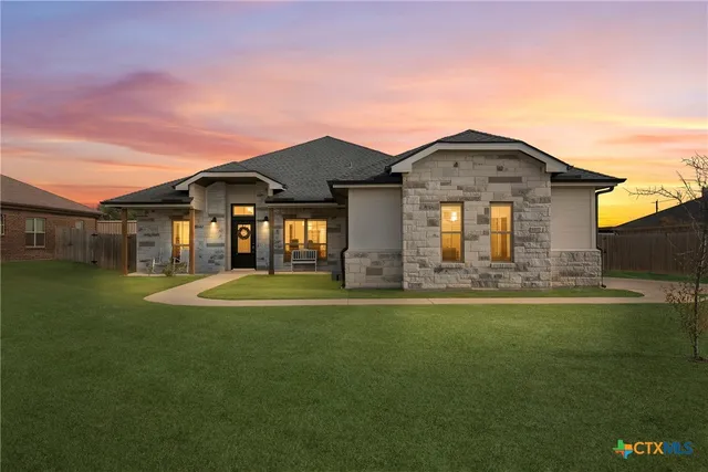 $465,000 | 8107 Green Hill Drive, Salado, TX 76571