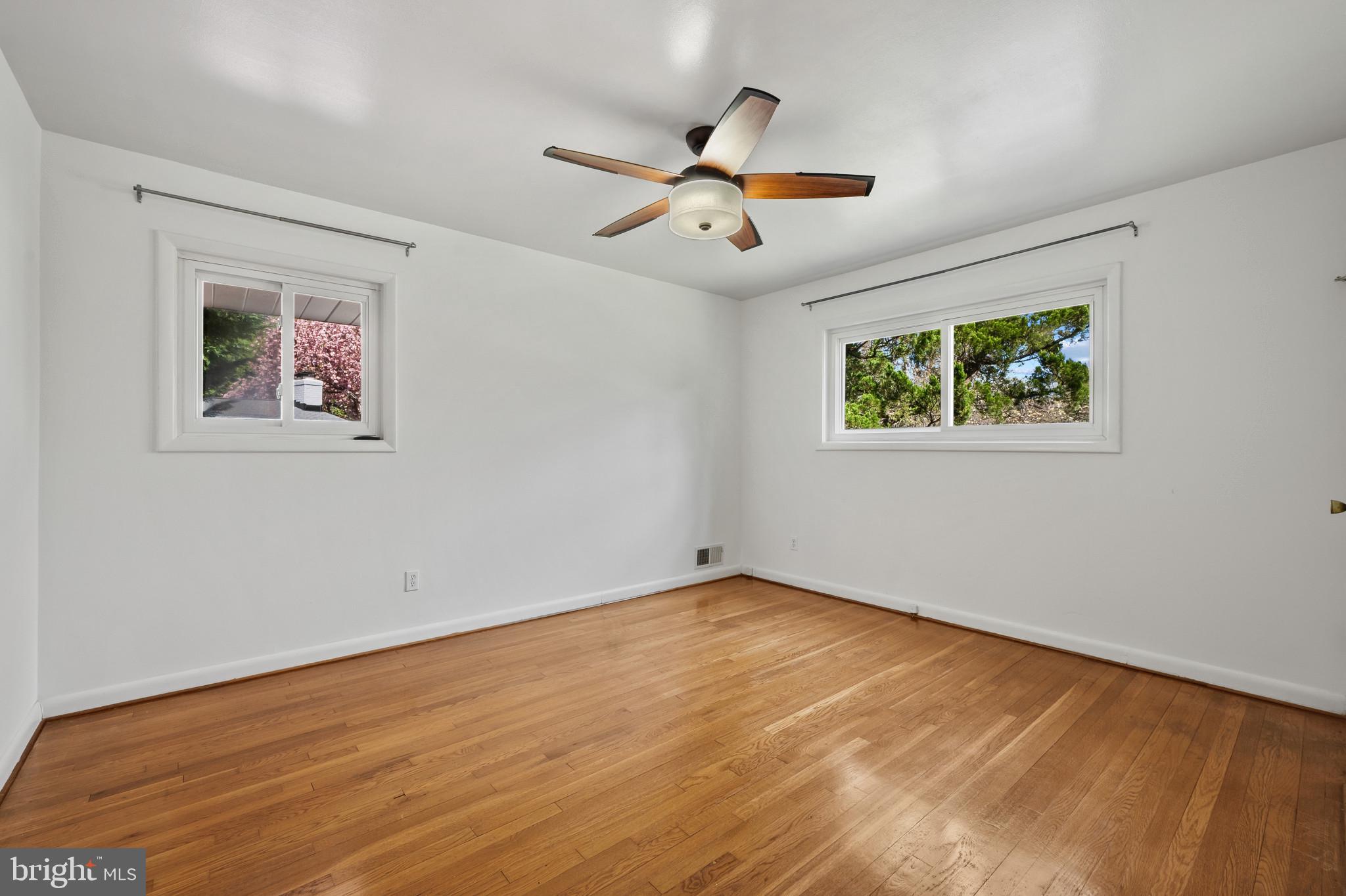 6523 Kerns Road Falls Church, VA 22044 - Photo 9 of 41 Gallery Image 9