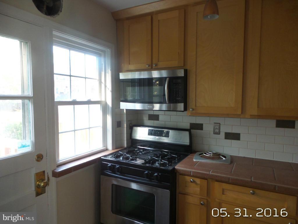 118 Overbrook Road Baltimore, MD 21212 - Photo 3 of 17 Kitchen
