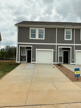 $284,990 | 212 Darlington Drive, Dickson, TN 37055