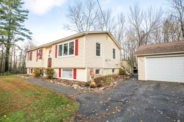 $365,000 | 784 Eastern Avenue, Holden, ME 04429