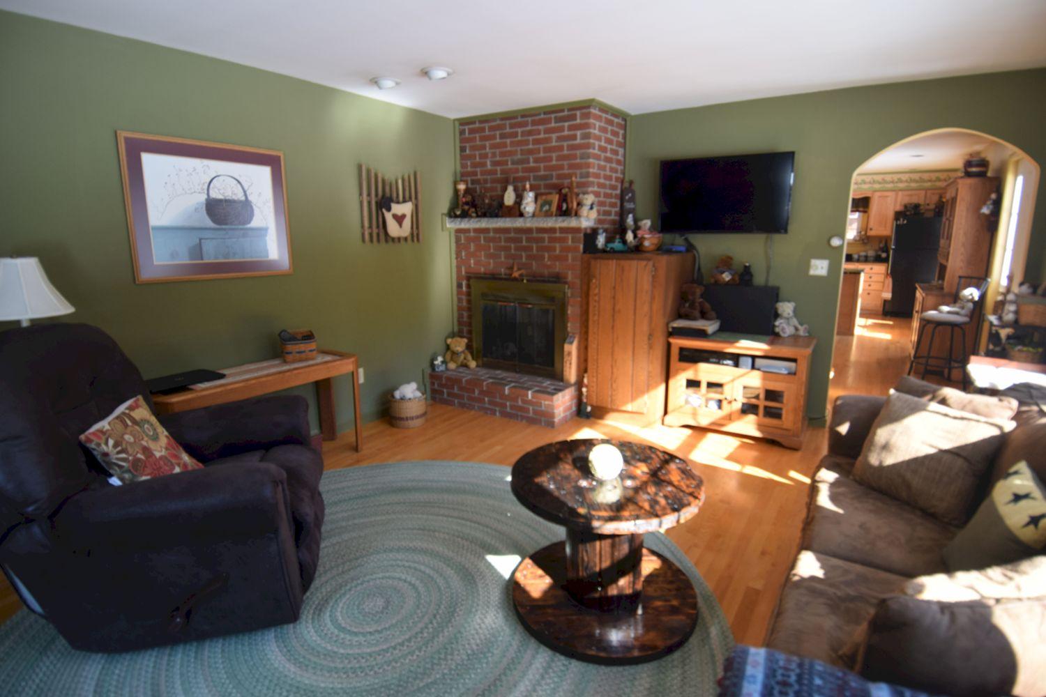 457 Russell Road Madison, ME 04950 - Photo 9 of 46 7 living room