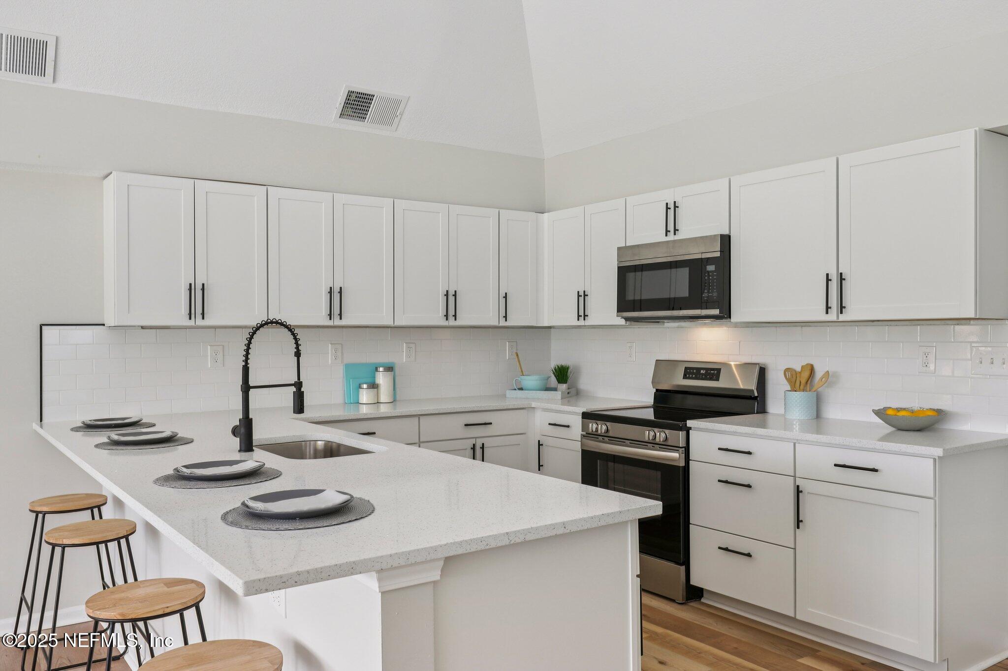 3992 Hidden Acre Road Middleburg, FL 32068 - Photo 5 of 74 Kitchen