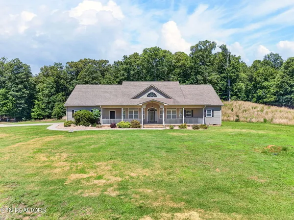 $749,000 | 371 Pin Oak Drive, Rockwood, TN 37854