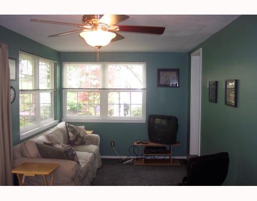 327 Beadling Rd. Mt. Lebanon, PA 15228 - Photo 8 of 13 Den/Family/Great Room.