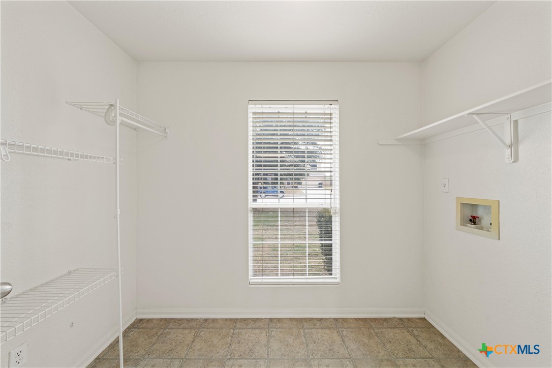 2209 Riley Drive Killeen, TX 76542 - Photo 14 of 33 a view of an empty room with a window