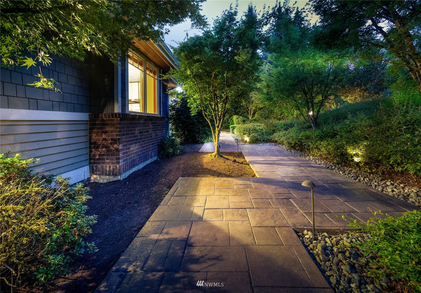 17 Diamond Ranch South Bellevue, WA 98004 - Photo 3 of 40 Gallery Image 3