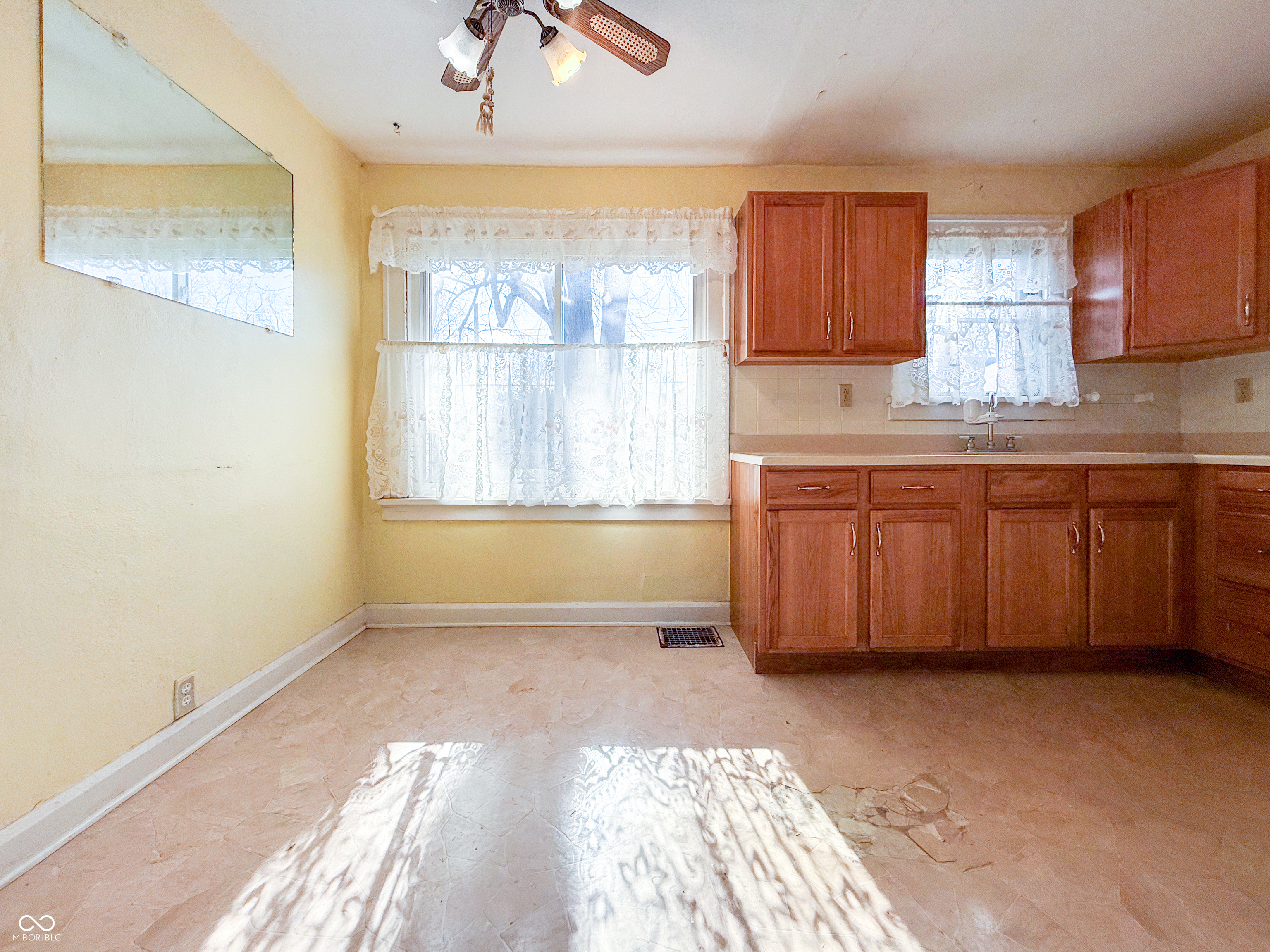 3619 Andover Road Anderson, IN 46013 - Photo 11 of 24