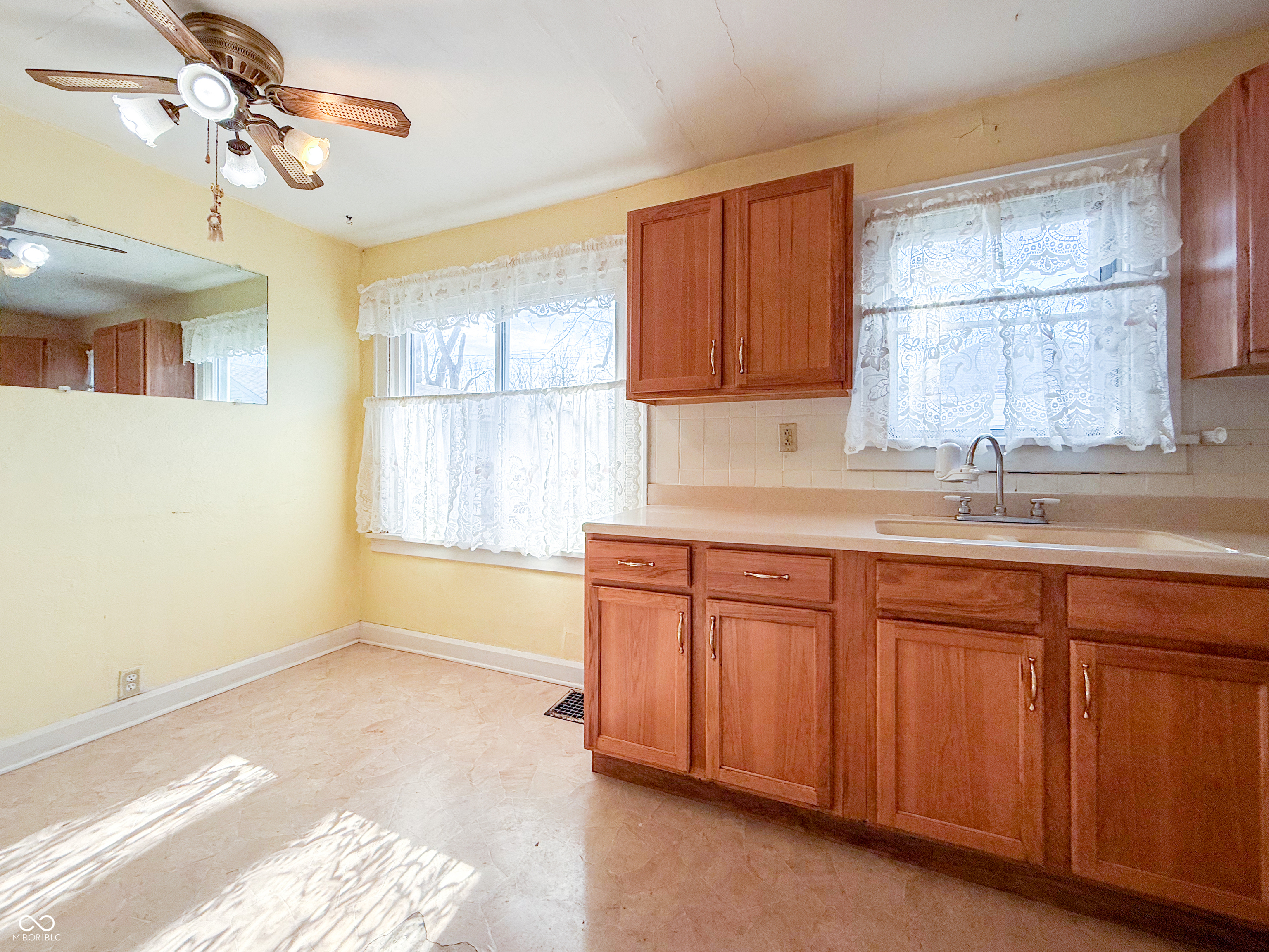 3619 Andover Road Anderson, IN 46013 - Photo 12 of 24
