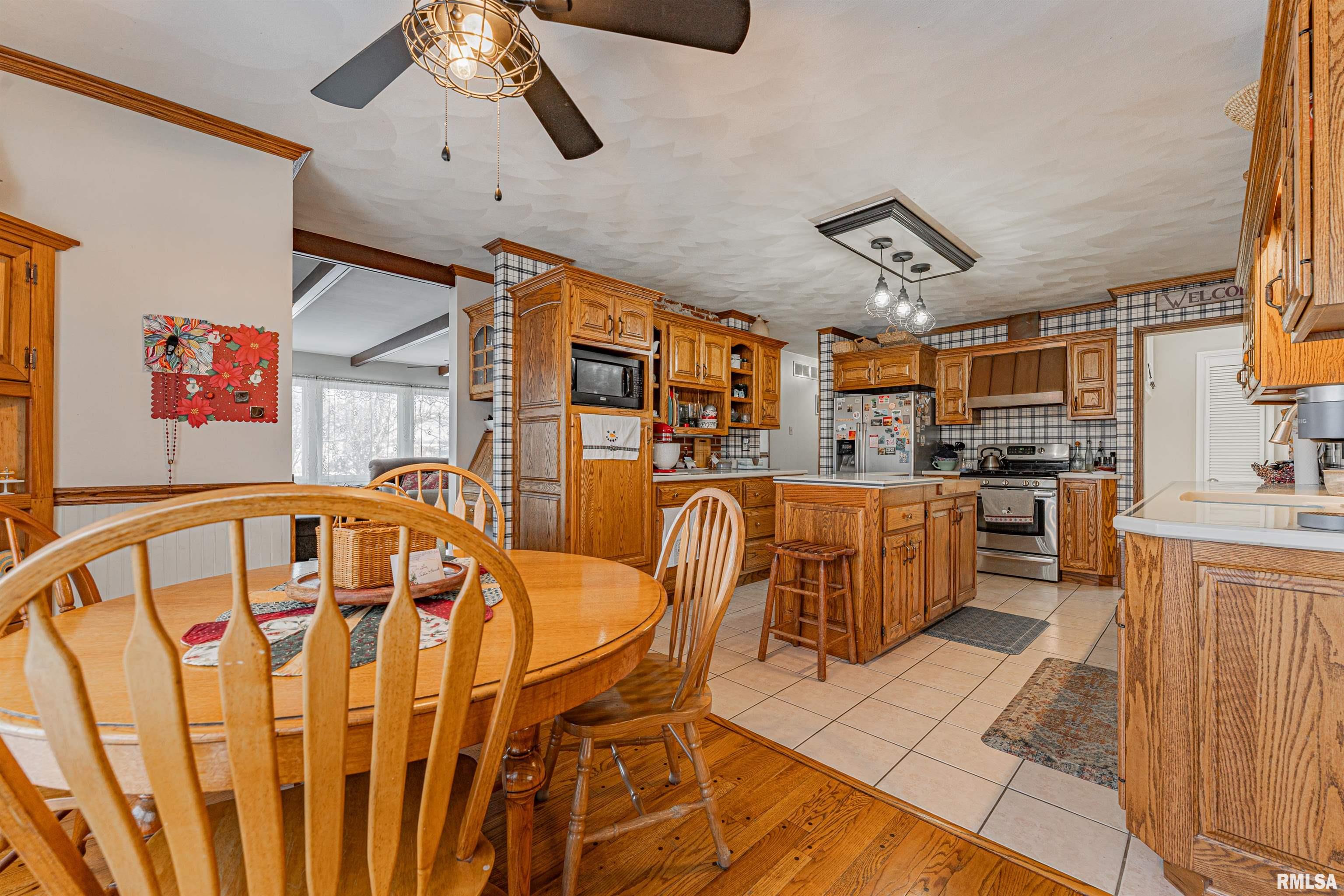 123 20th Street Lincoln, IL 62656 - Photo 14 of 47