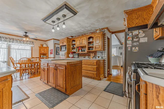 $225,000 | 123 20th Street, Lincoln, IL 62656