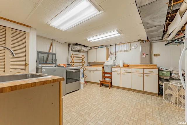 $225,000 | 123 20th Street, Lincoln, IL 62656