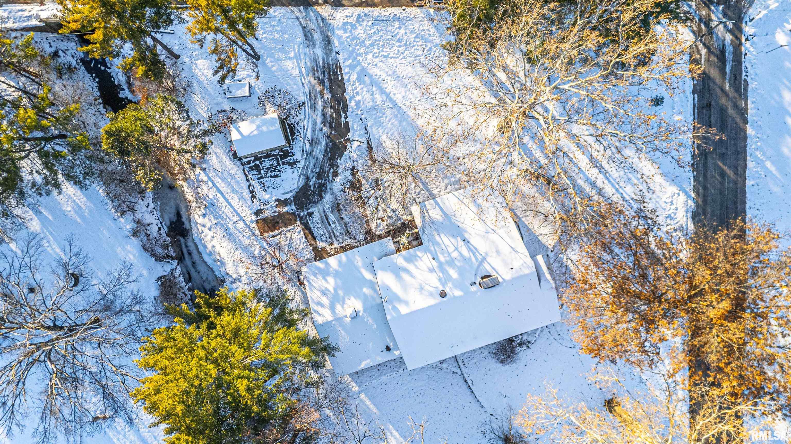 123 20th Street Lincoln, IL 62656 - Photo 40 of 47