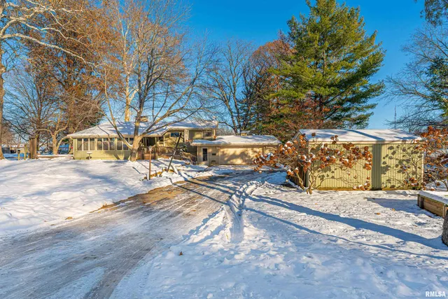 $225,000 | 123 20th Street, Lincoln, IL 62656