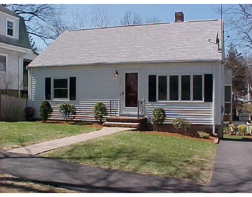 109 Robbins Road Arlington, MA 02476 - Photo 3 of 17