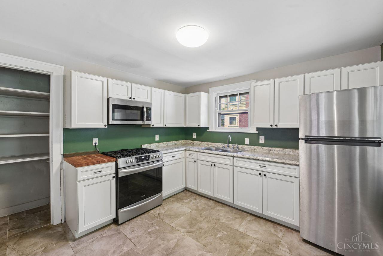 4568 Innes Avenue Cincinnati, OH 45223 - Photo 14 of 40