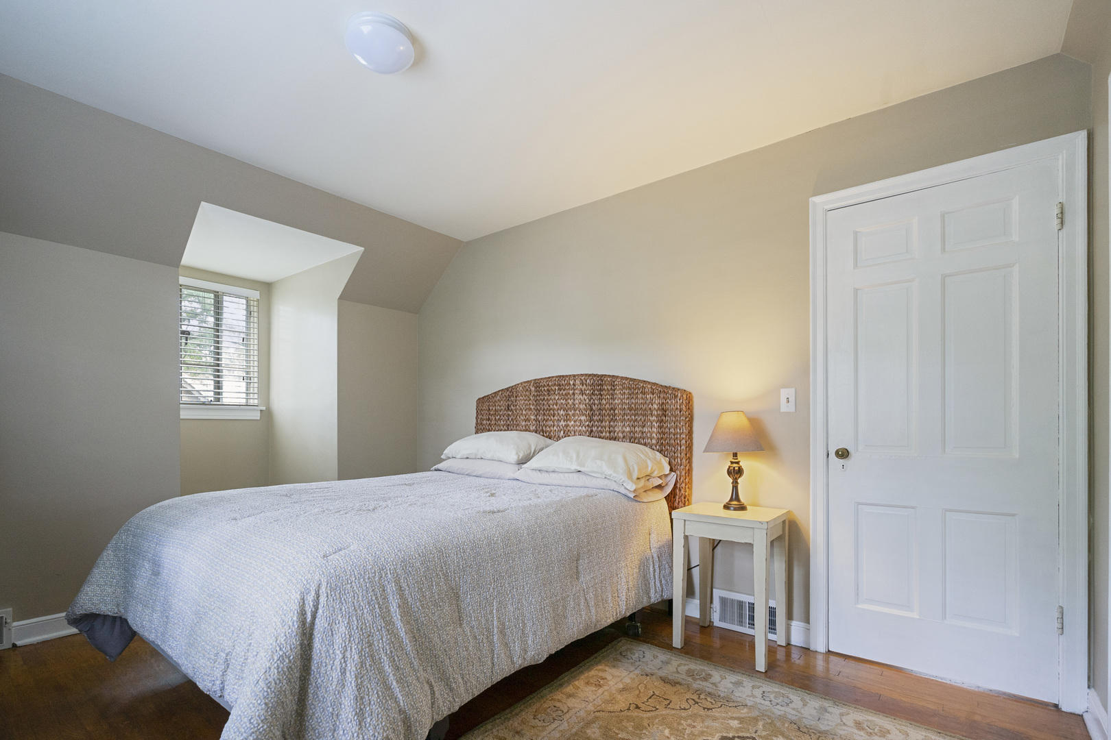 600 East Parkway Road Riverside, IL 60546 - Photo 15 of 29 a bedroom with a bed and a window