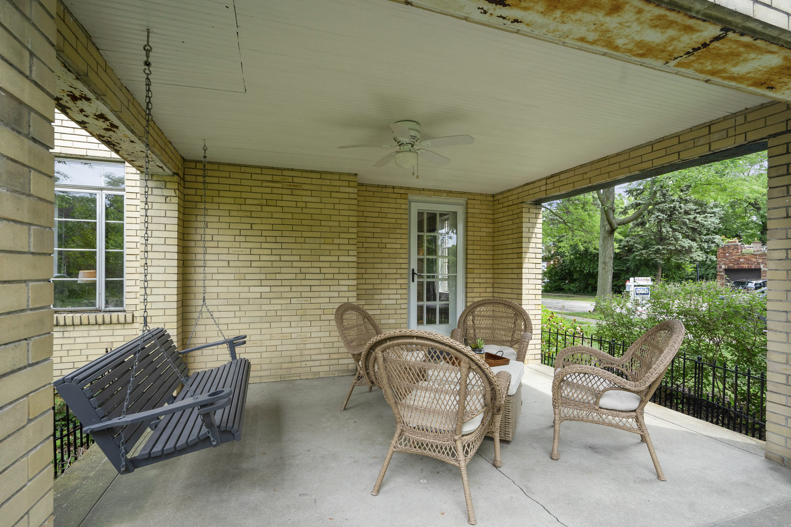600 East Parkway Road Riverside, IL 60546 - Photo 19 of 29 a view of two chairs in the balcony