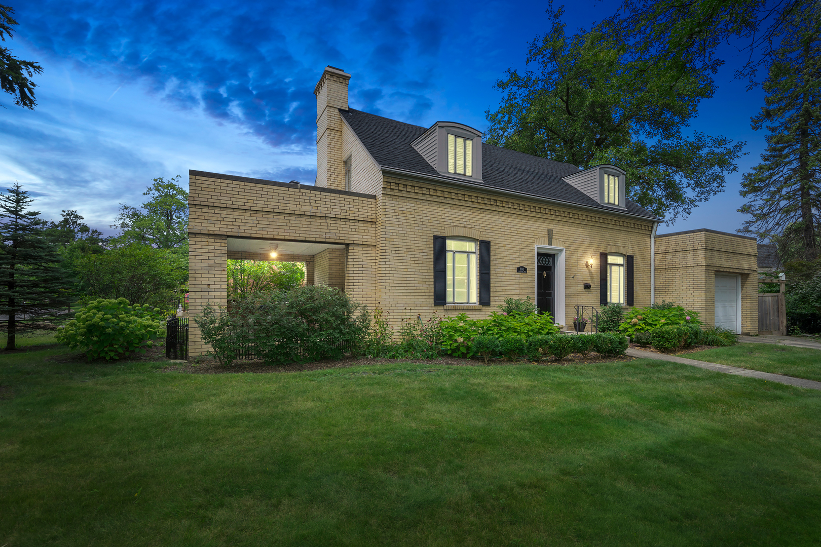 600 East Parkway Road Riverside, IL 60546 - Photo 24 of 29 a front view of a house with a yard