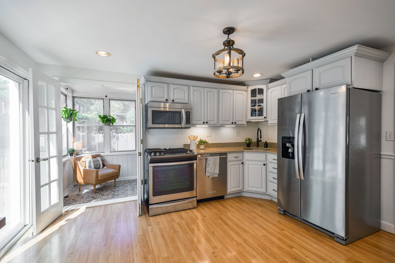 125 North Jackson Street Batavia, IL 60510 - Photo 3 of 28