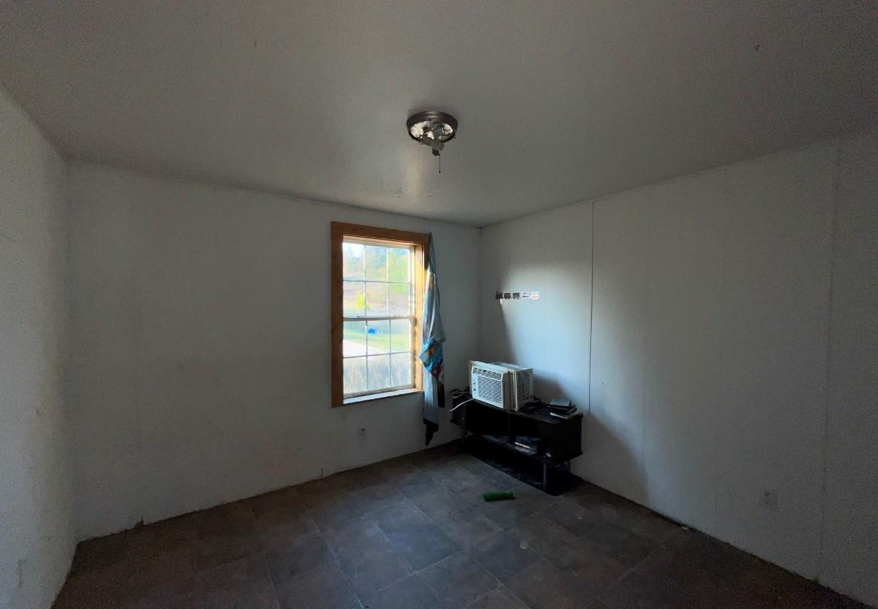 10636 East Pobuda Road Suttons Bay, MI 49682 - Photo 3 of 7