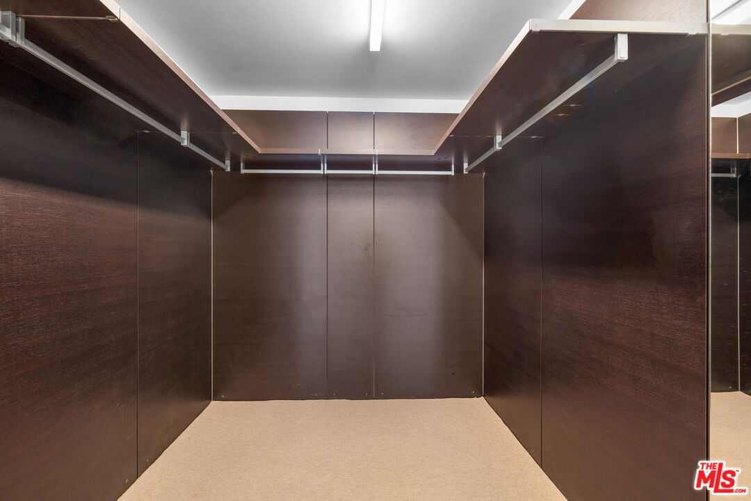 6250 Hollywood Boulevard, Unit 7K Los Angeles, CA 90028 - Photo 26 of 50 a view of walk in closet