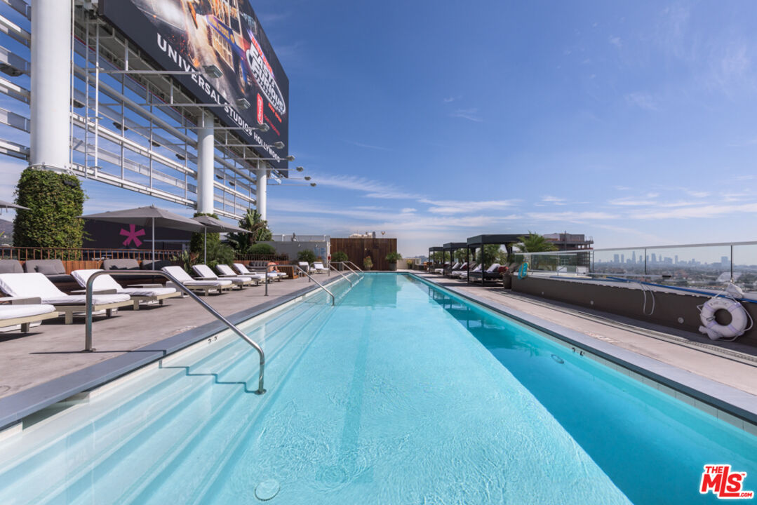 6250 Hollywood Boulevard, Unit 7K Los Angeles, CA 90028 - Photo 36 of 50 a view of a swimming pool with seating area