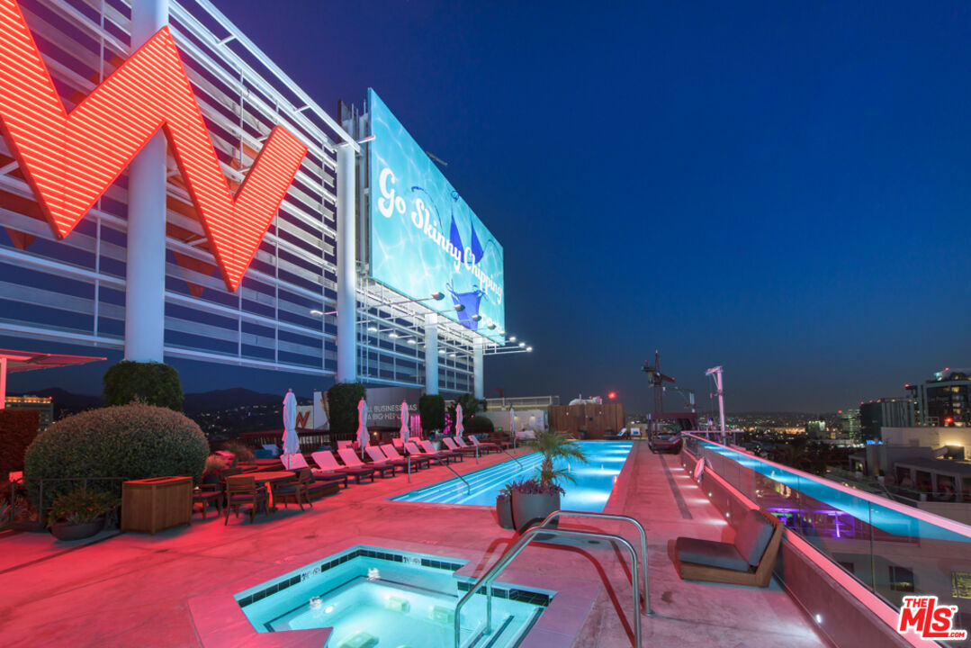 6250 Hollywood Boulevard, Unit 7K Los Angeles, CA 90028 - Photo 37 of 50 a view of a chairs and table in the patio