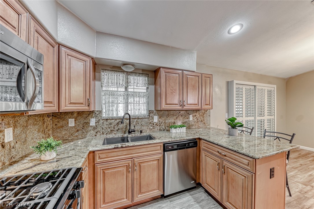 140 Lido Circle Henderson, NV 89015 - Photo 12 of 38