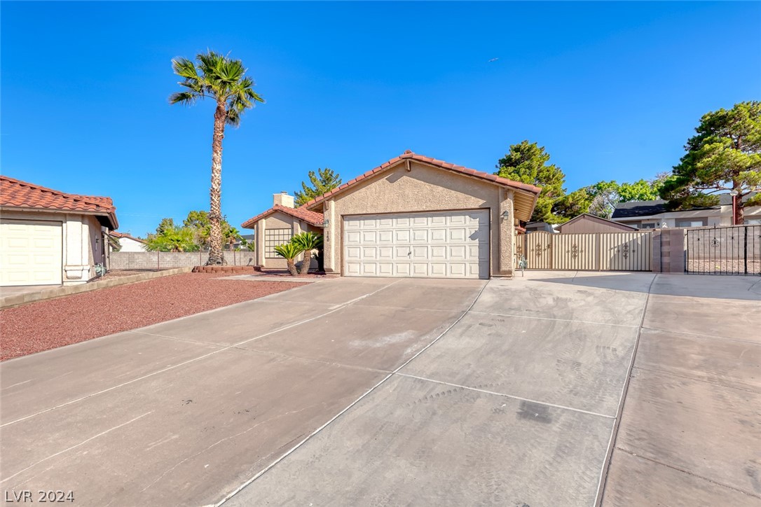 140 Lido Circle Henderson, NV 89015 - Photo 2 of 38