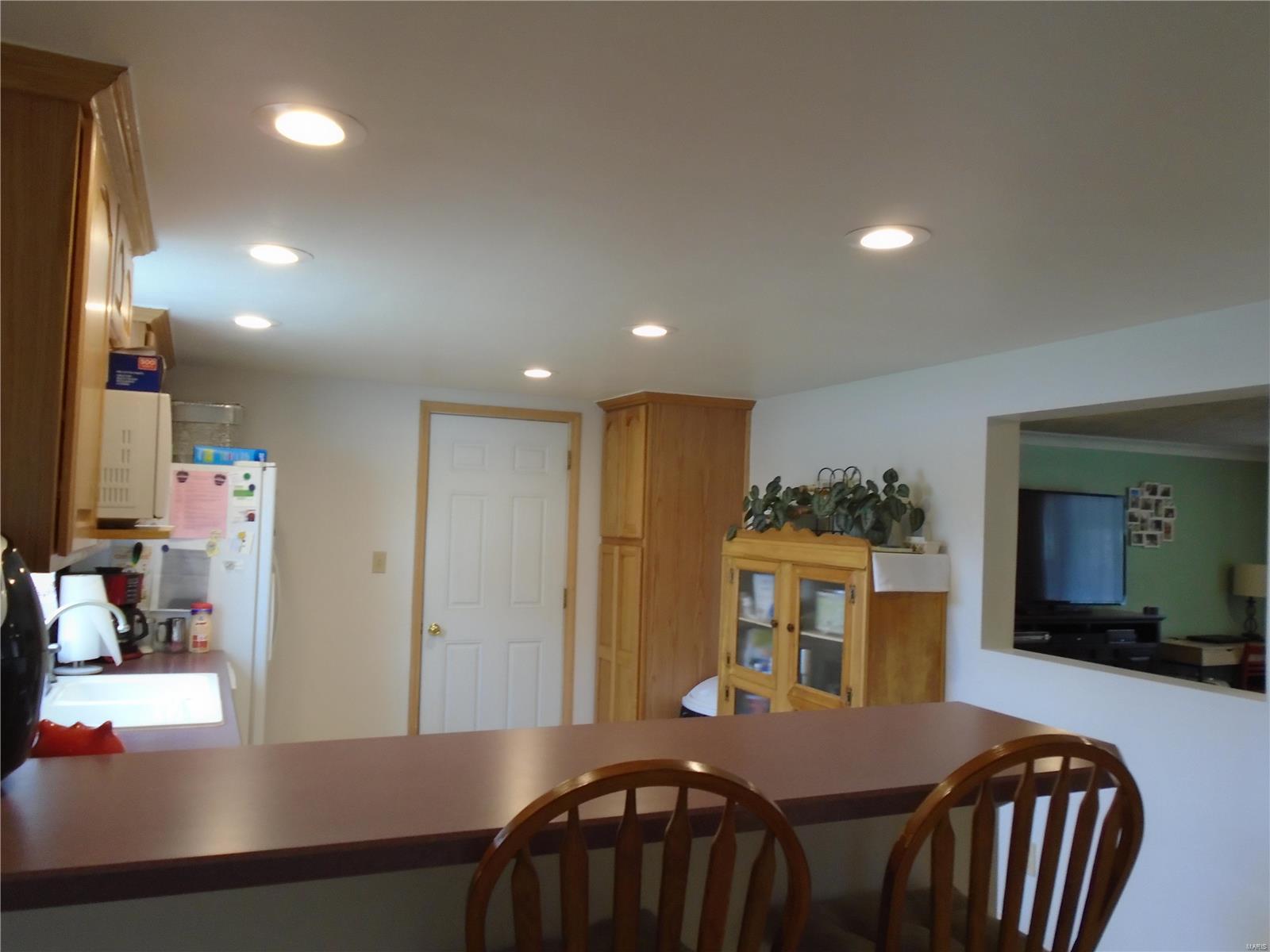 106 Michigan Avenue South Roxana, IL 62087 - Photo 19 of 37 Gallery Image 19